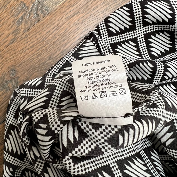 J. Crew Factory Print Sleeveless Top - Picture 3 of 10